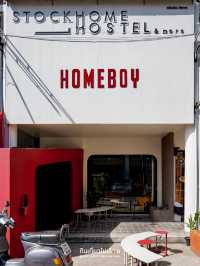 👦🏻 HOME BOY คาเฟ่ตึกแถวสีขาวแดงท้าแดด☀️