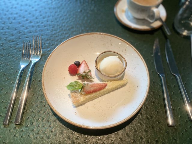  環境氣氛一流 東涌美味半自助午餐 