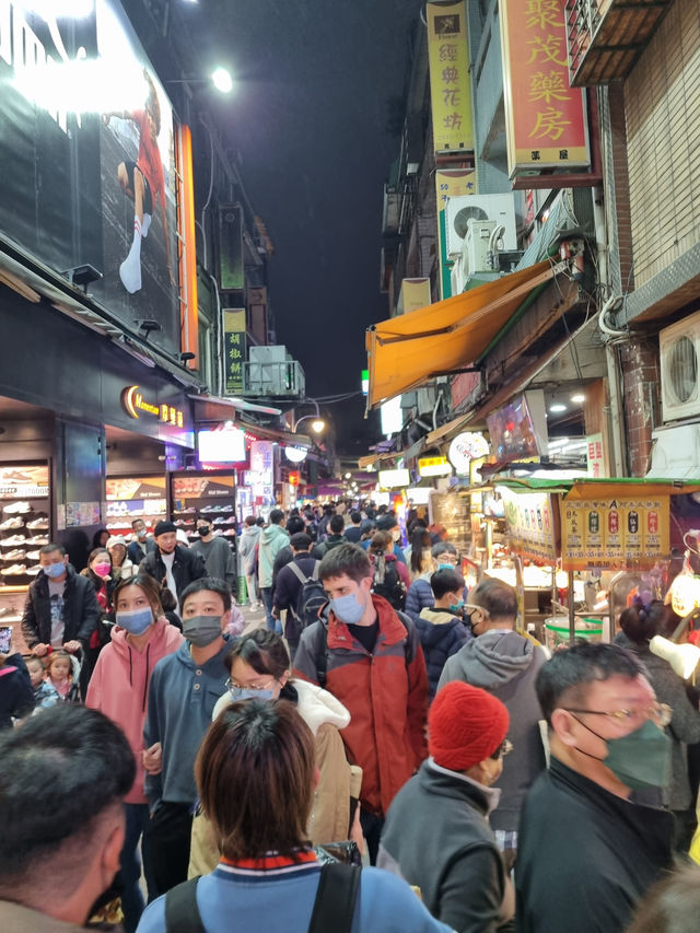 Be spoilt for choice at Shilin Night Market