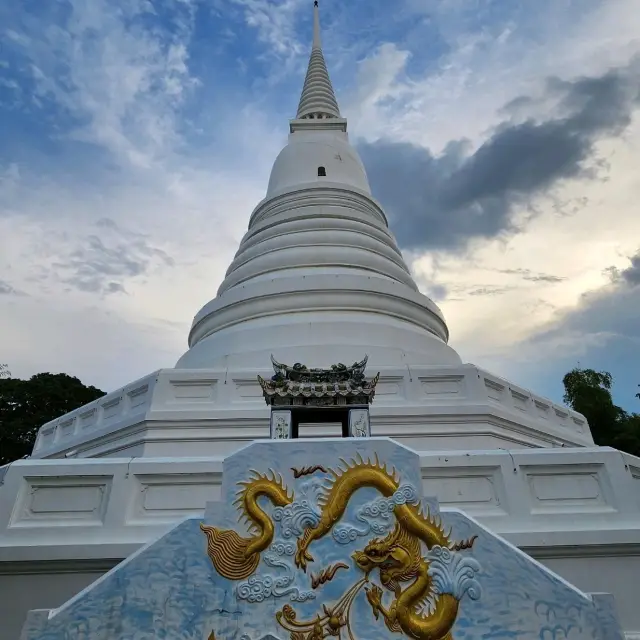 วัดเฉลิมพระเกียรติวรวิหาร - นนทบุรี