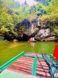 INSTA-WORTHY: Trang An 🛶 Trip In Ninh Binh 🇻🇳