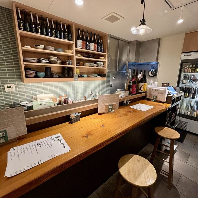 【大阪・東梅田】こだわり料理を楽しめる立ち飲み屋「立呑みRouji」