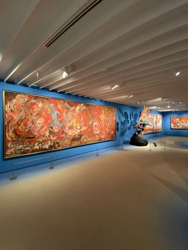 梅田スカイビル27階絹谷幸二天空美術館