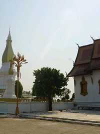ไหว้พระริมฝั่งโขง