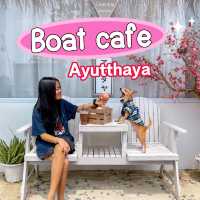 Boat cafe Ayutthaya