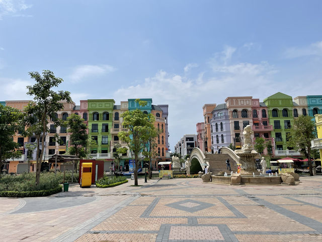 mega grand world hanoi....