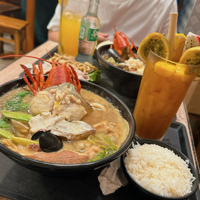 油麻地有間勁足料的泡飯