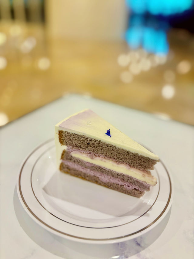 【金鐘】Lady M：品嘗期間限定新品特濃開心果朱古力燕麥奶和大甲香芋麻糬忌廉蛋糕