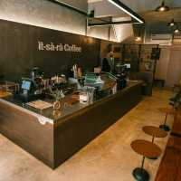 🥧Itsara Coffee Bar ค่าเฟ่ที่อบอุ่นและมีสไตล์