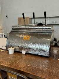 【北海道カフェ】紫陽花の咲き誇るお店に入るとコーヒーのいい香り