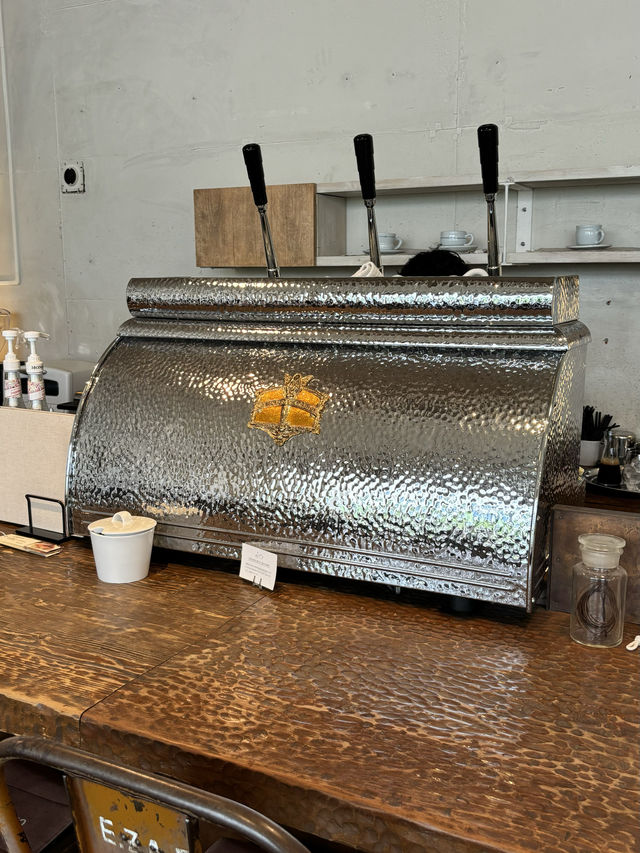 【北海道カフェ】紫陽花の咲き誇るお店に入るとコーヒーのいい香り