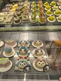 四川變臉臉譜為靈感的蛋糕和可愛的熊貓造型蛋糕