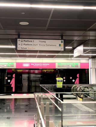 捷運的女性專用車廂真是個大驚喜！