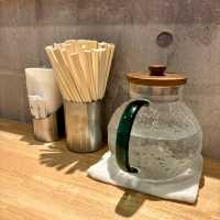 【大阪・京橋】人類みな麺類ブランドのまぜそば専門店「人類みなまぜそば京橋店」