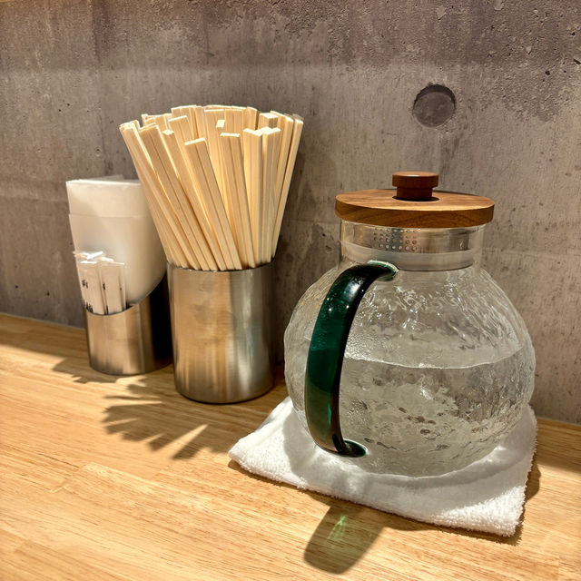 【大阪・京橋】人類みな麺類ブランドのまぜそば専門店「人類みなまぜそば京橋店」