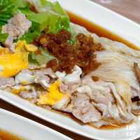 ก๋วยเตี๋ยวหลอดซัวเถา ทำสดใหม่นึ่งกันสดๆร้อนๆ 