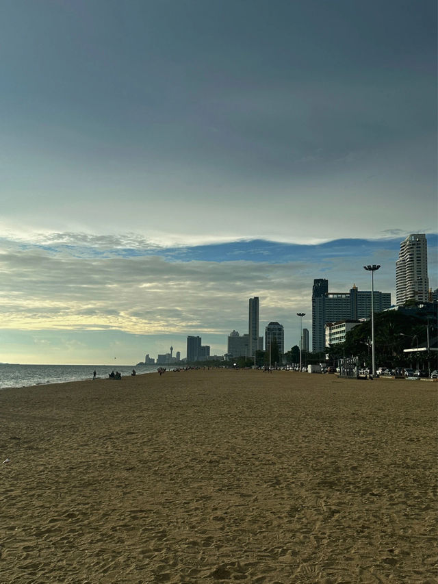 🏖️หาดนาจอมเทียน