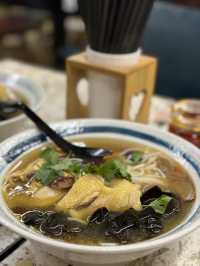 𖤣𖤥中環飯堂｜甜了些的養生湯麵🍜
