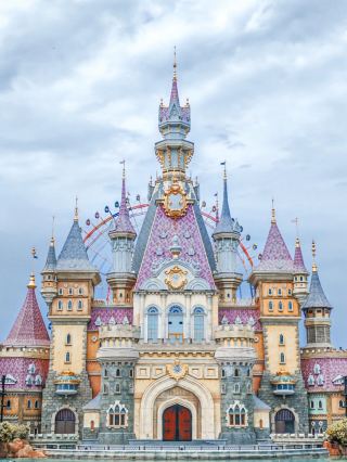Vietnam's Disneyland, Island Style, Water Park, Food Paradise!