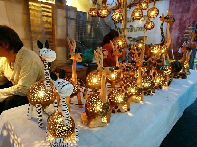ถนนคนเดินท่าแพ..ถนนคนเดินที่ใหญ่ที่สุดในเชียงใหม่