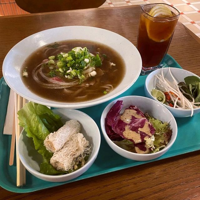 逸東酒店🫶裡面的有質數越南菜餐廳 Fuhn