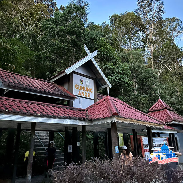A Tropical Symphony: Conquering Gunung Angsi’s Enchanting Trails 