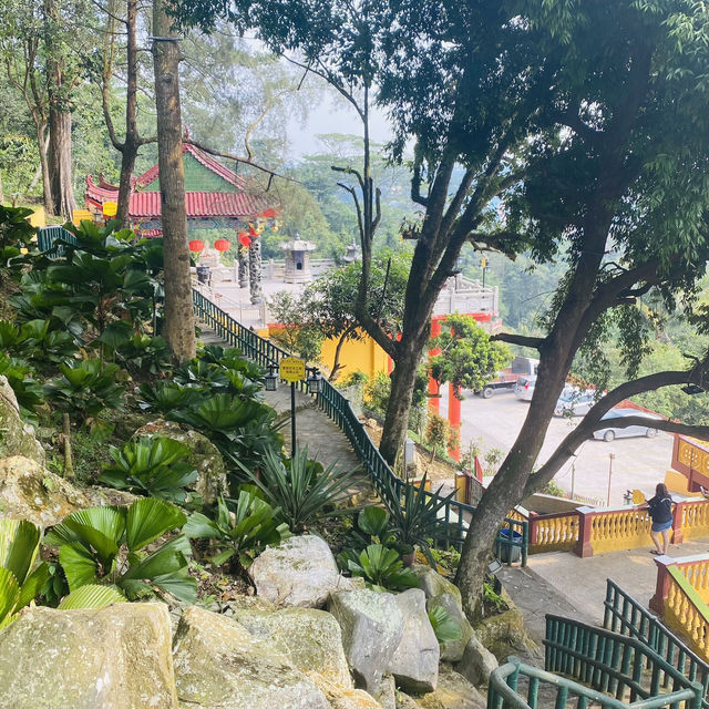 160 years old! Centipede Temple on Seremban Hill 🐛 🗻