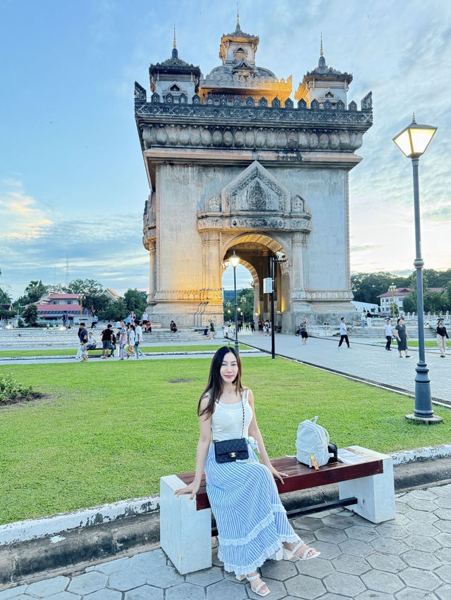 ประตูชัยเวียงจันทน์ 🕌