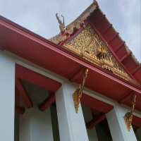ไหว้พระขอพร รดน้ำมนต์สระน้ไศักดิ์สิทธิ์