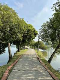 A Peaceful Day at Kepong Metropolitan Park: Sunrise, Sunset, and Delicious Local Eats 