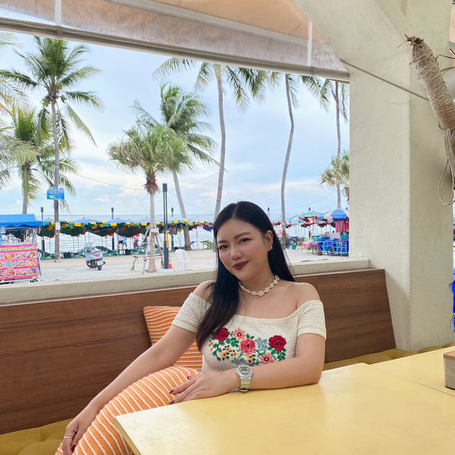 📍 𝐏𝐞𝐞𝐩𝐬 𝐛𝐫𝐞𝐚𝐤𝐟𝐚𝐬𝐭 𝐚𝐧𝐝 𝐛𝐚𝐫