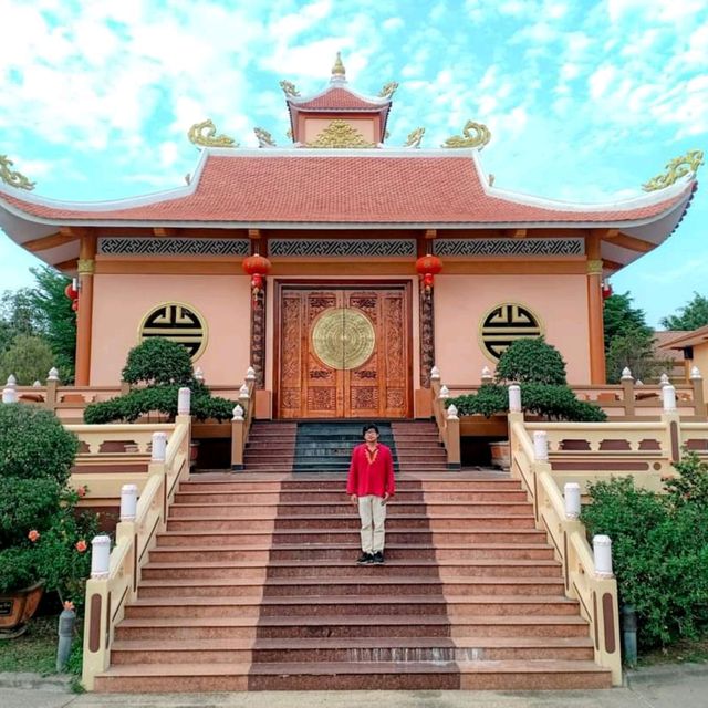 อนุสรณ์สถานประธานโฮจิมินห์  จังหวัดนครพนม 