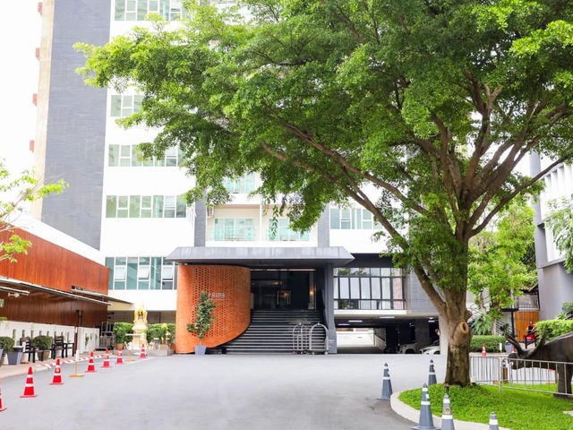 Prima Hotel Pattaya ที่พักคุมโทนสไตล์มินิมอล 