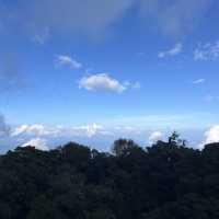 Doi Inthanon : the highest mountain in Thailand