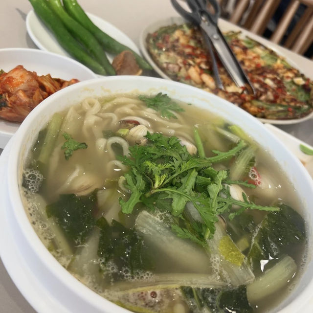【韓国】美味しすぎて感動🥺ソンスにある絶品カルグクス