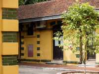 The Presidential Palace - อาคารสีเหลืองอันงดงาม