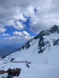 ตะลุยภูเขาหิมะมังกรหยก (Jade Dragon Snow Mountin)