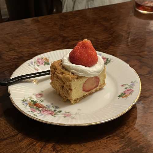 CAFE ET VIN Salutane(サルタン)