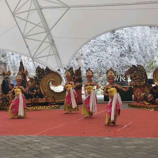 神鷹廣場