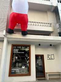  All in white Cafe' 