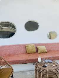A coffee shop to admire fishing village sea view