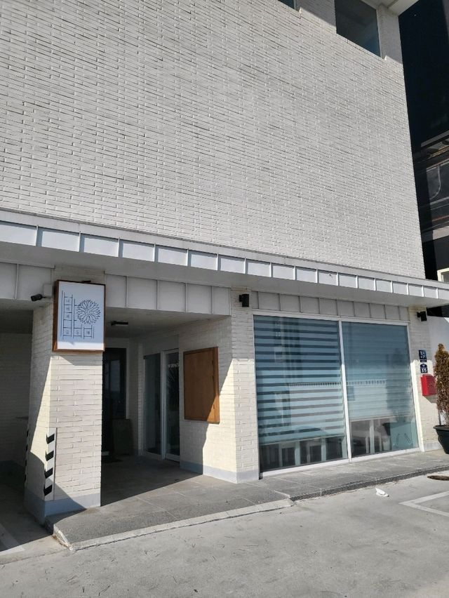오션뷰 액자샷이 가능한 동해 감성숙소