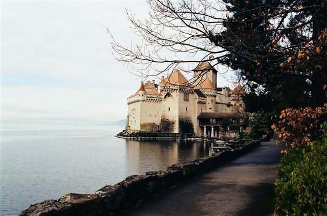 Of Water and Cheese in Switzerland — Cheateau de Chillon