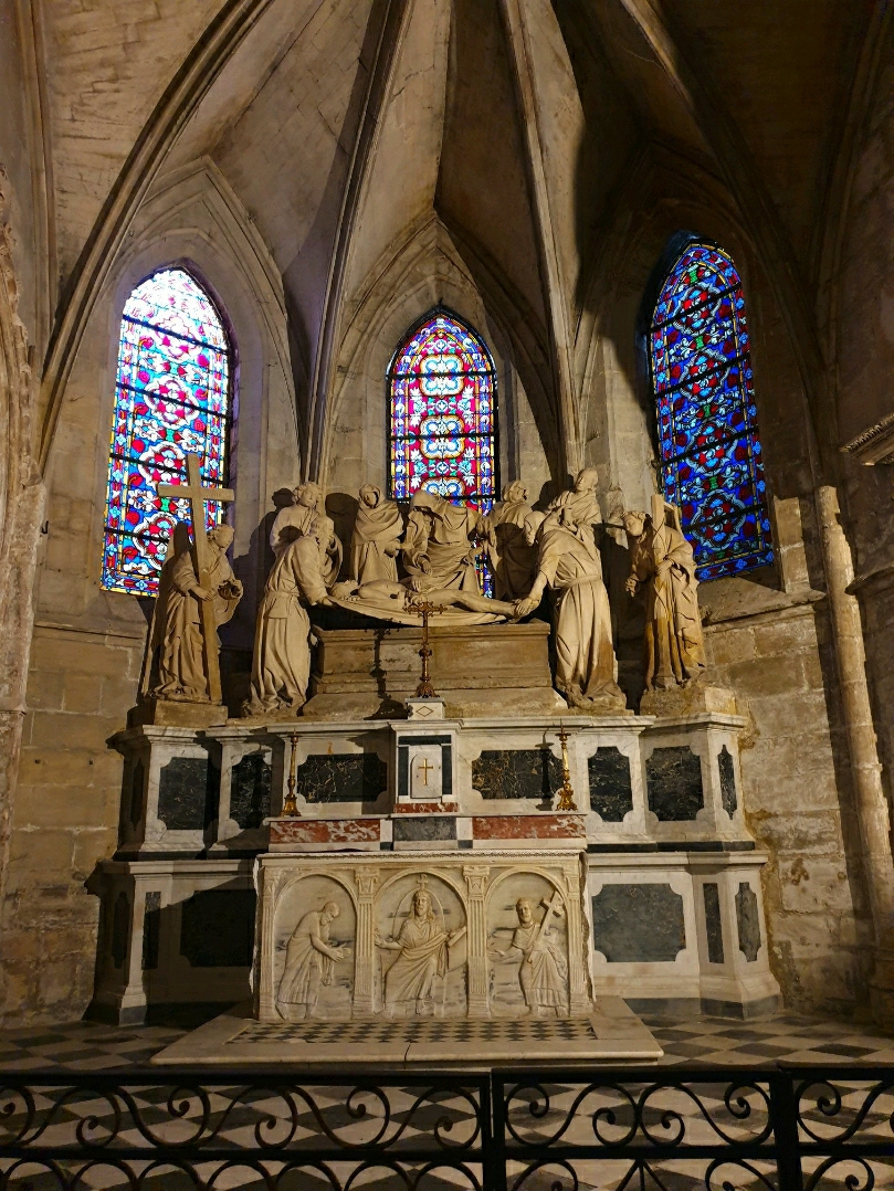 St. Trophim Cathedral, where the light of glory stays