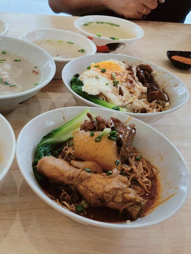 Must TRY food Best Wan tan noodle •√Eco Botanica