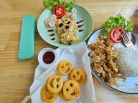 คาเฟ่เด็ก Reyn.ne' Playhouse and Cafe