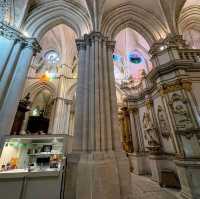 昆卡最古老的哥德式主教座堂 Catedral de Santa María y San Julián de Cuenca