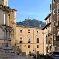 昆卡最古老的哥德式主教座堂 Catedral de Santa María y San Julián de Cuenca