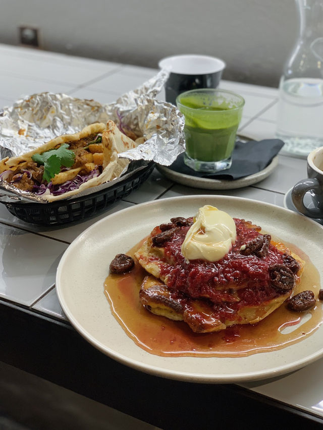 써리힐즈 브런치 맛집, 현지 분위기 가득한 시드니 브런치