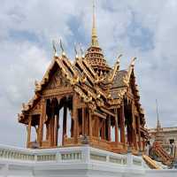 ศิลปะไทยแท้ พระทึ่นั่งิาภรณ์พิโมกช์ปราสาท✨️